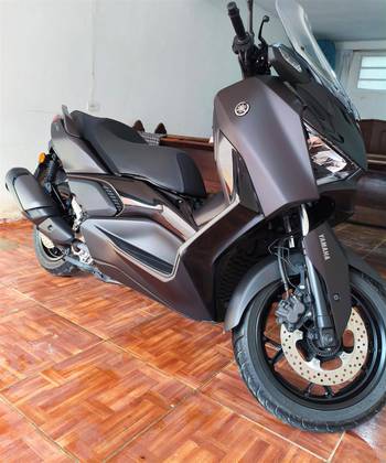 YAMAHA XMAX 300 CONNECTED ABS YAMAHA XMAX 300 CONNECTED ABS